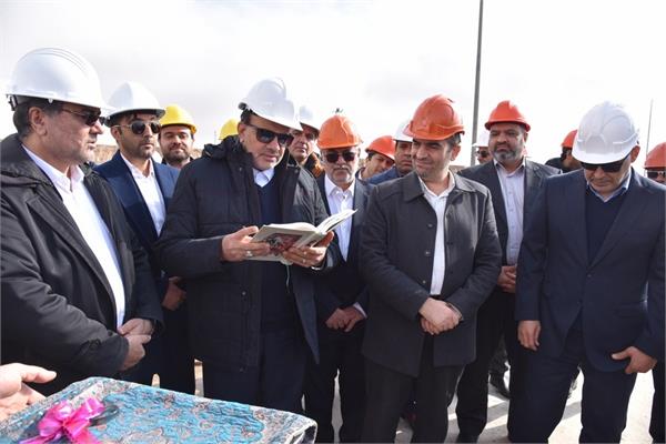 آیین رسمی بهره‌برداری از طرح‌های افزایش تولید گاز در شرکت نفت مناطق مرکزی ایران 13