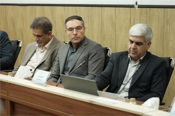 آیین معارفه و تکریم سرپرست جدید بهداشت ، ایمنی و محیط زیست نفت مناطق مرکزی ایران برگزار شد 20
