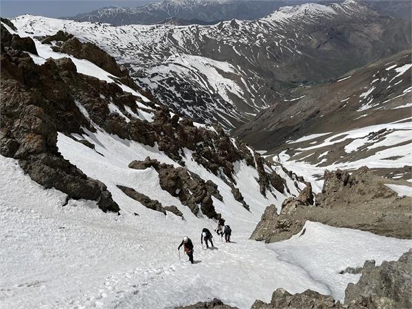فتح قله خلنو توسط بانوان کوهنورد نفت مناطق مرکزی ایران 7