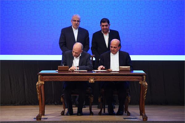 گزارش تصویری آیین امضای قراردادهای توسعه ۶ میدان‌ نفتی به ارزش ۱۳