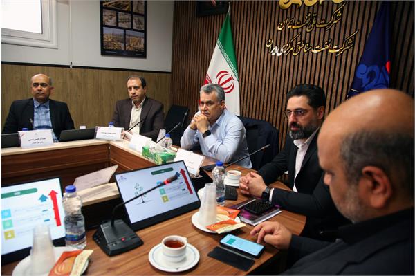 جلسه بازنگری سیستم مدیریت یکپارچه نفت مناطق مرکزی ایران 3