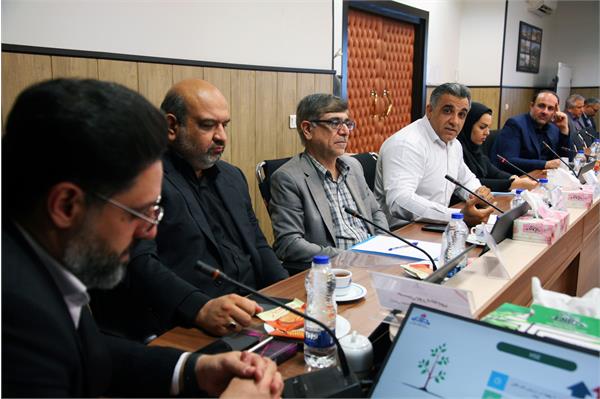 جلسه بازنگری سیستم مدیریت یکپارچه نفت مناطق مرکزی ایران 11