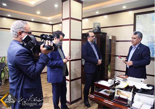 گرامیداشت روز کتاب و کتابخوانی در شرکت نفت مناطق مرکزی ایران 5