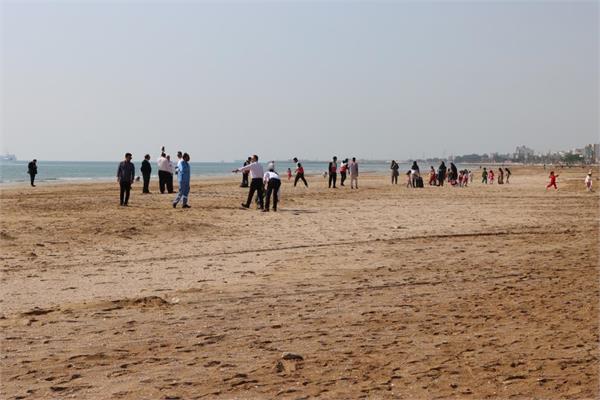 پاکسازی ساحل بندر دیر به مناسبت روز جهانی خاک 8