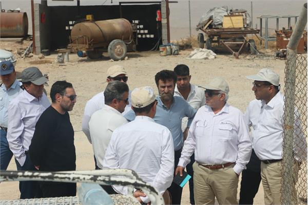بازدید مدیرعامل نفت مرکزی از پروژه توسعه میدان گازی دی 9