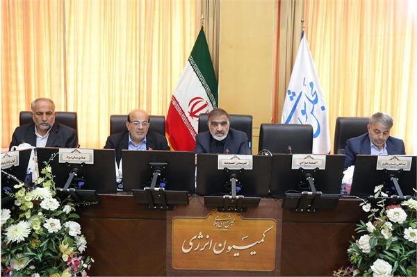 اقدام‌های شرکت ملی نفت ایران در حوزه افزایش تولید نفت و گاز بررسی شد