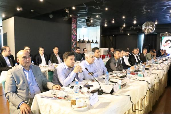 جلسه پیش بینی بهره دهی چاه های شرکت نفت مناطق مرکزی ایران / غرب 9