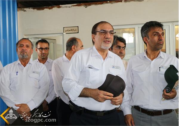 بازدید مدیر عامل و هیت همراه از منطقه عملیاتی سرخون و گشوی جنوبی. 12