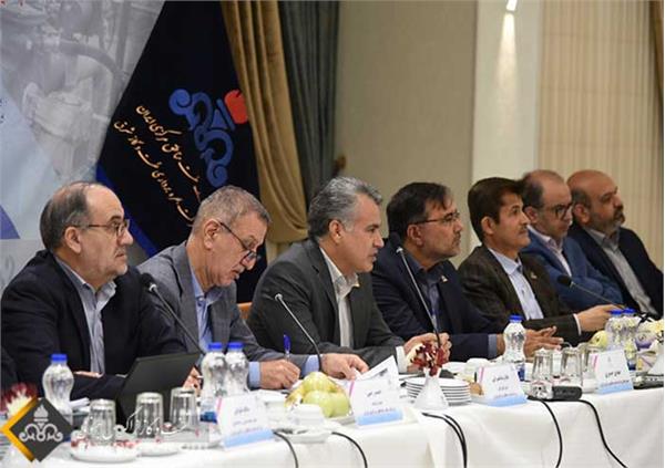 جلسه پیش بینی بهره دهی چاه های شرکت بهره برداری نفت و گاز شرق 9