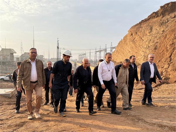 بازدید مدیرعامل شرکت نفت مناطق مرکزی ایران از میدان دهلران 7