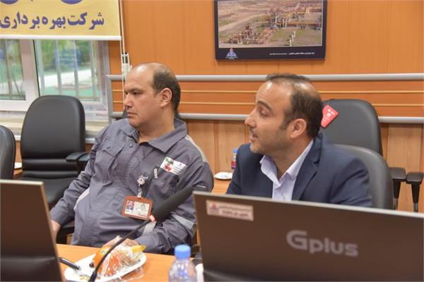 بازدید مشاور وزیر نفت در امور ایثارگران از منطقه عملیاتی خانگیران 9