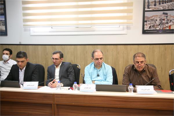 جلسه پیش بینی تولید شرکت نفت مناطق مرکزی ایران در مناطق تحت پوشش زاگرس جنوبی 13