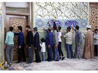 آیین غبارروبی ضریح حرم حضرت معصومه(س) توسط کارکنان شرکت نفت مناطق مرکزی ایران 4