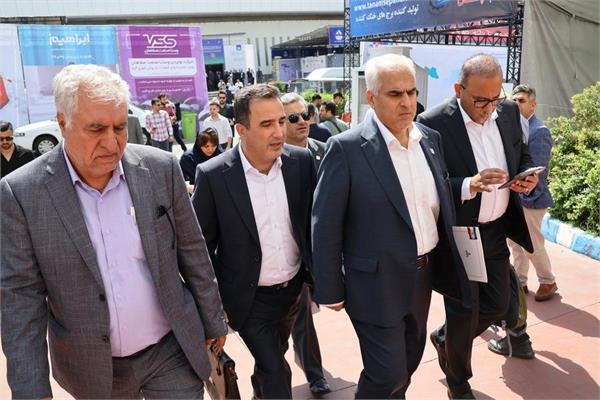 سومین روز بازدید مدیر عامل از بیست و نهمین نمایشگاه صنعت نفت 12