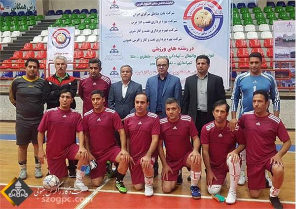 رقابت ورزشکاران در رشته های مختلف اولین المپیاد فرهنگی _ ورزشی شرکت نفت مناطق مرکزی ایران 12