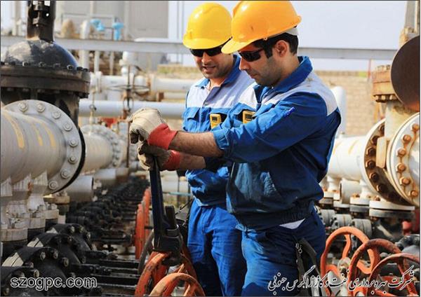 پرداخت وام قرض الحسنه به کارکنان شرکت ملی نفت ایران (فیلم)