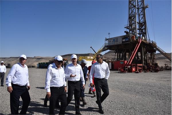 بازدید از طرح توسعه میدان توس مدیر عامل شرکت نفت مناطق مرکزی ایران 16