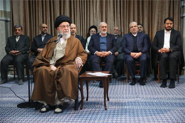 بازدید رهبر انقلاب از نمایشگاه توانمندی‌های تولید ایرانی/ تشریح دستاوردهای صنعت نفت 5
