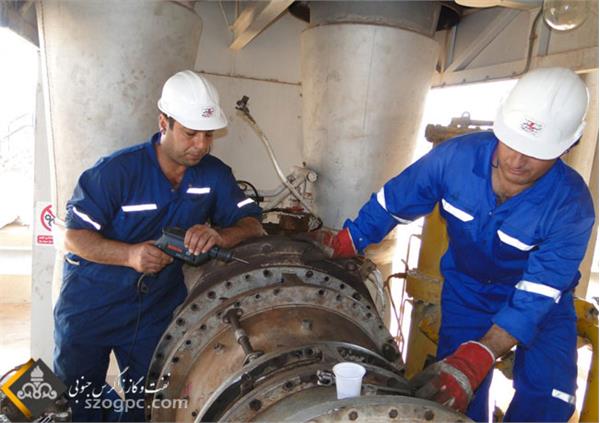 در راستای استمرار تولید؛‌ موتور الکتروپمپ انتقال نفت چشمه خوش بازسازی شد 4