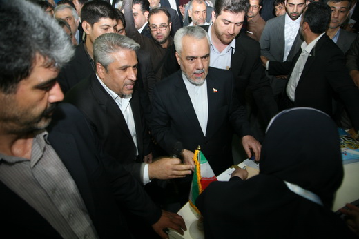 غرفه شرکت نفت مناطق مرکزی ایران در هفدهمین نمایشگاه 3