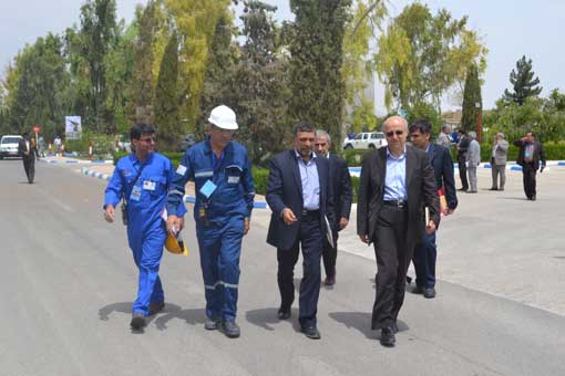 بازدید معاون وزیر و مدیر عامل شرکت ملی نفت ایران و مدیر عامل نفت مناطق مرکزی ایران 1