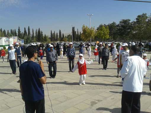 پیاده روی خانوادگی 1