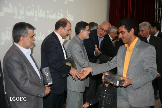 کارمند نمونه 10