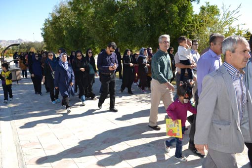 اولین پیاده روی خانوادگی در شهرک توحید 3