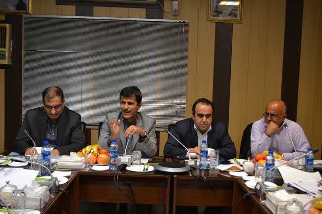 جلسه مدیر عامل شرکت بهره برداری نفت و گاز زاگرس جنوبی  با کارکنان منطقه عملیاتی سرخون و گشوی جنوبی 2